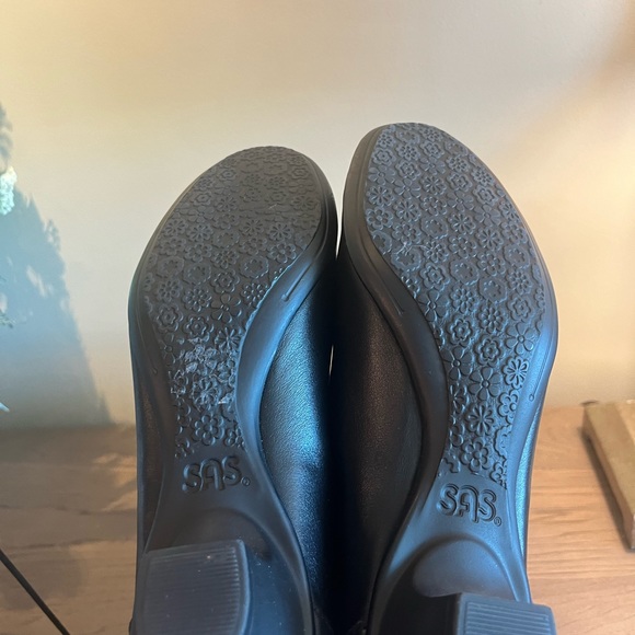 SAS Milano black pump, size 8N - Picture 5 of 6